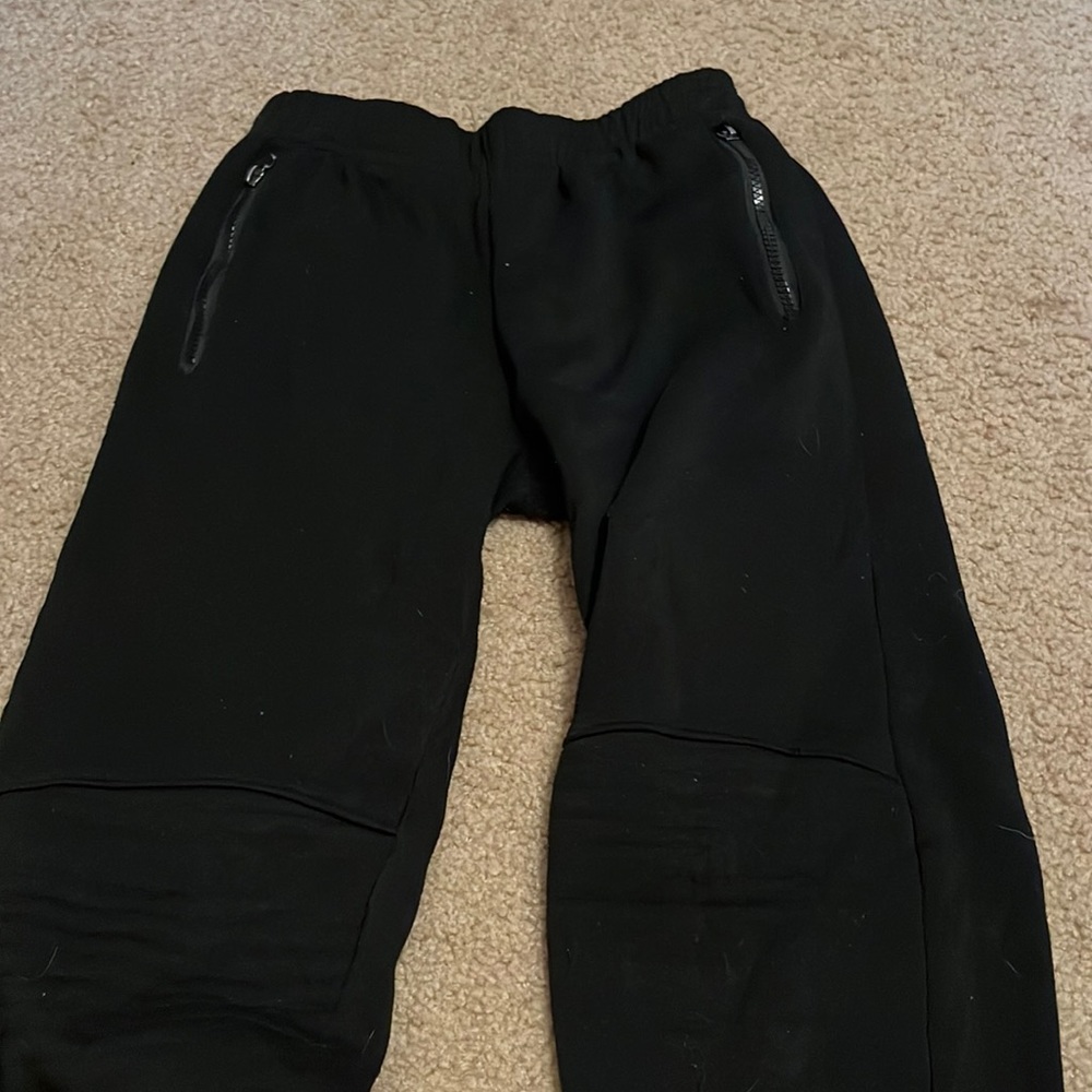 black sweatpants